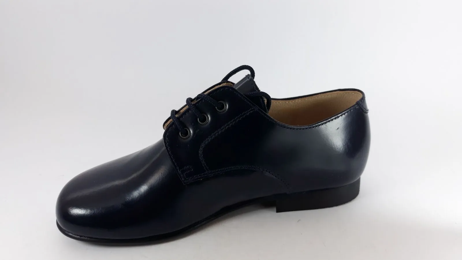 Beberlis Classic Black Leather Dress Shoes