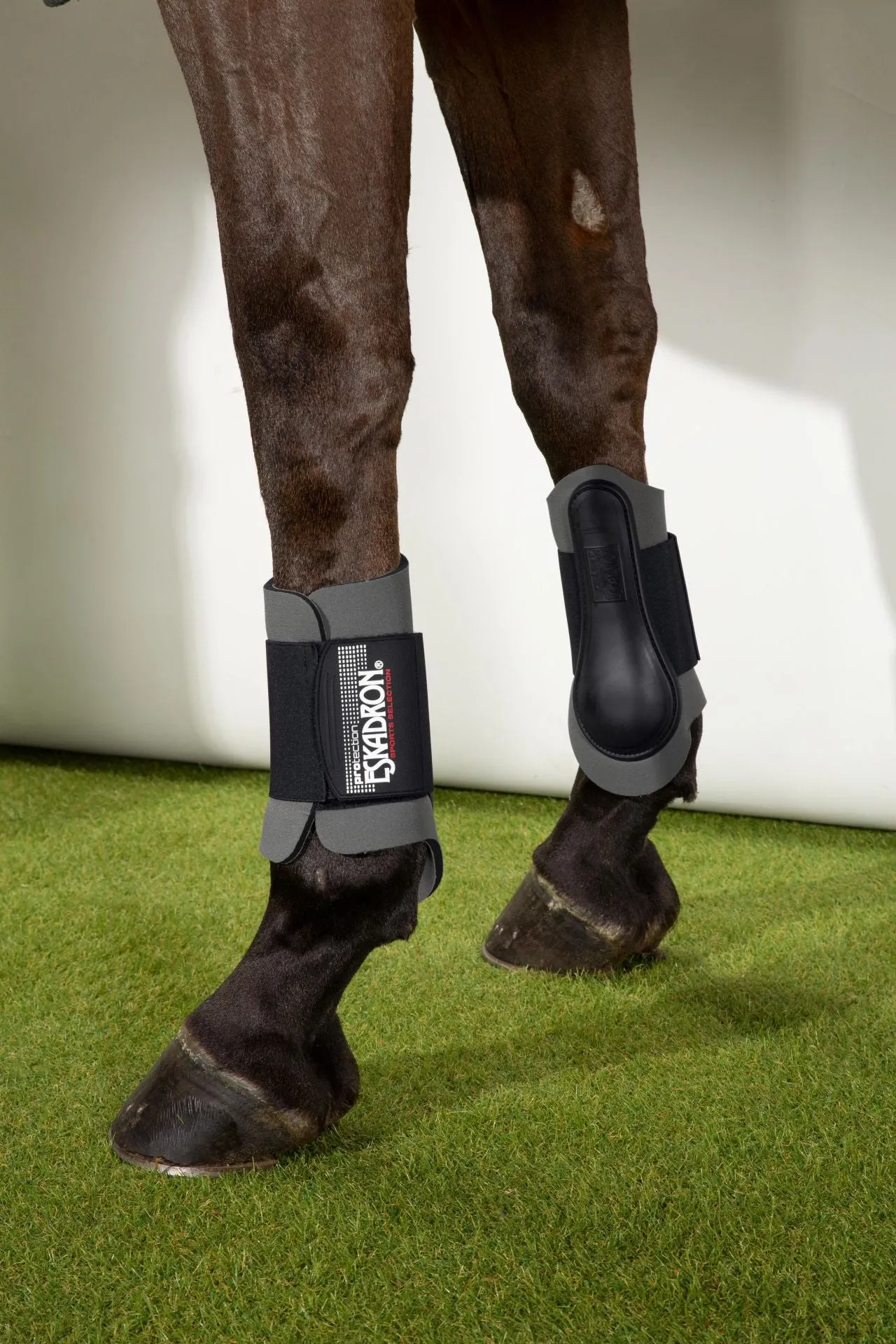 Eskadron Neo-Boots F Tendon Boots