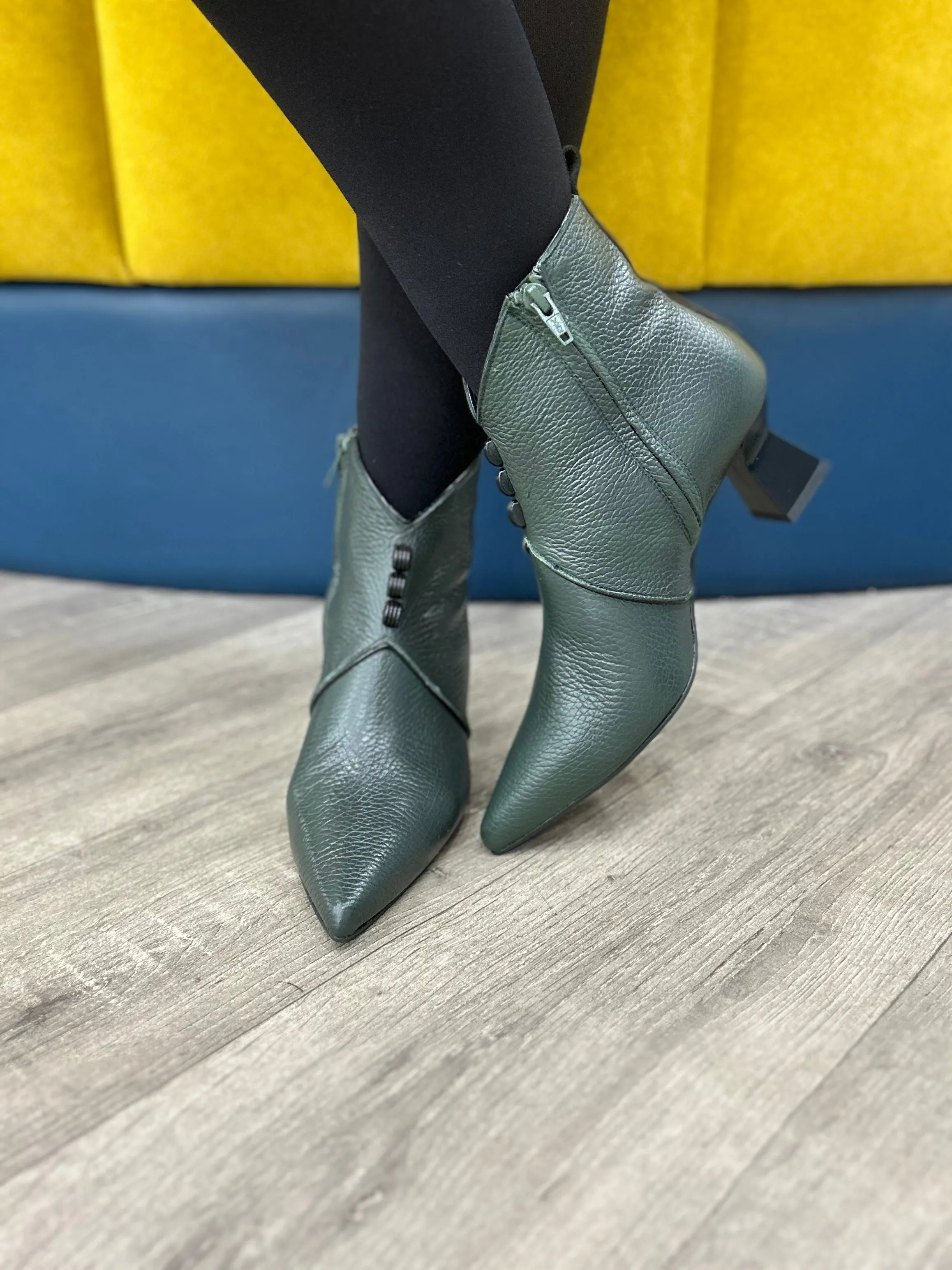 Solo 9251 Green Boot